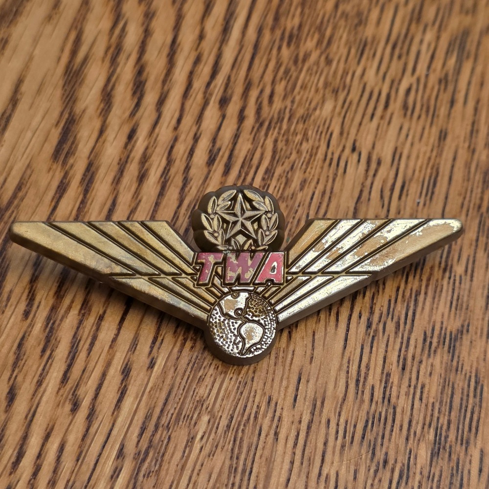Vintage TWA Junior Pilot Wings Pin Gold Tone Stoffel Seal Tuckahoe NY Globe Star